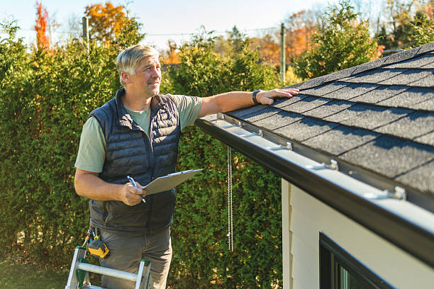 Professional Roofing technician working in Cedarbluff, MS